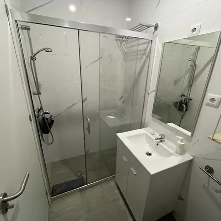 Stone Rose House Apartment *